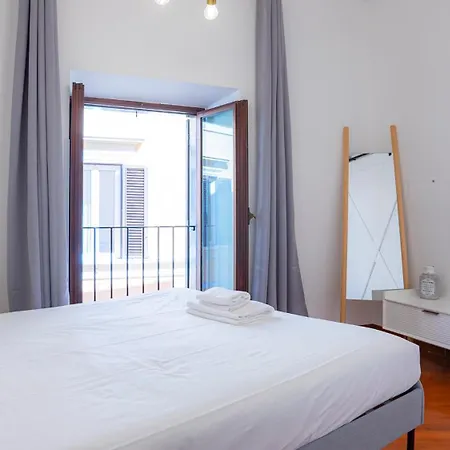 Lägenhet Piazza Navona Elegant And Three-room *