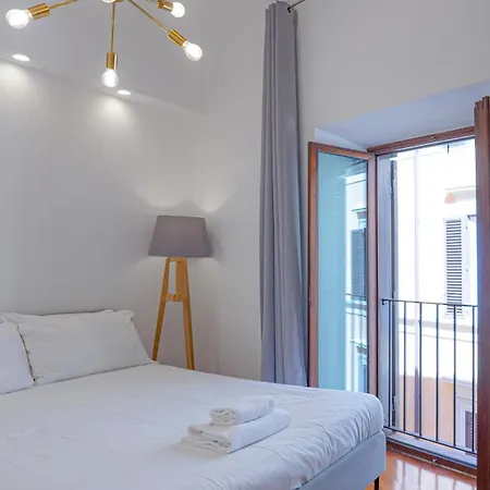 Lägenhet Piazza Navona Elegant And Three-room