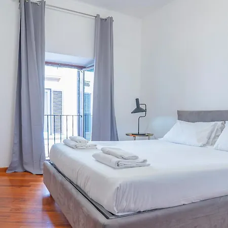 Piazza Navona Elegant And Three-room