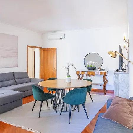 Apartment Easytopstay - Piazza Navona Elegant *